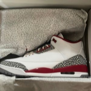 New never worn Jordan 3 Retro Cardinal Red